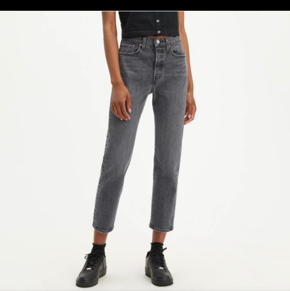 Levi’s Premium Wedgie Straight Jeans Break A Leg Size 28